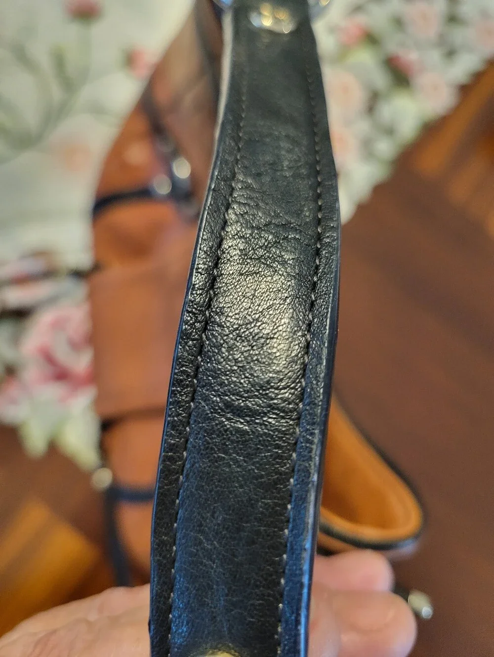 Genuine Leather, TRE-VERO,very clean ,Tan, and Black  Hobo,11